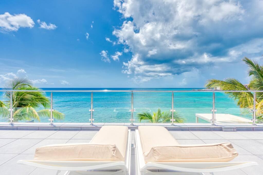 Surfsong Villa- Luxury Water Front Villa For 12 Maho Екстер'єр фото